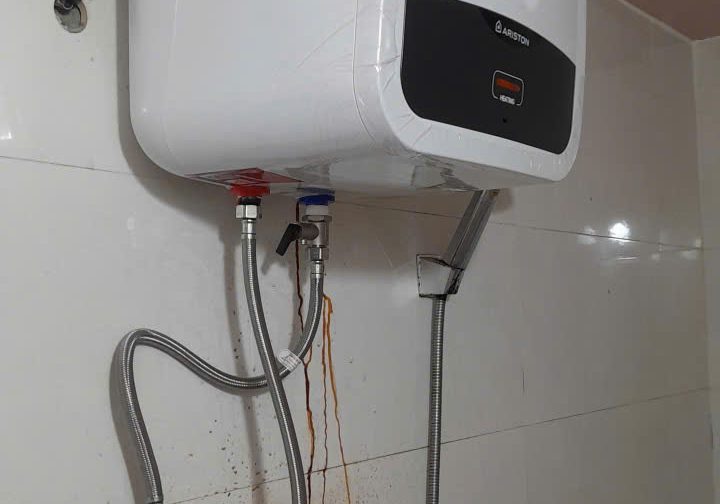 Lắp Máy Nóng Lạnh Gián Tiếp Ariston Đà Nẵng